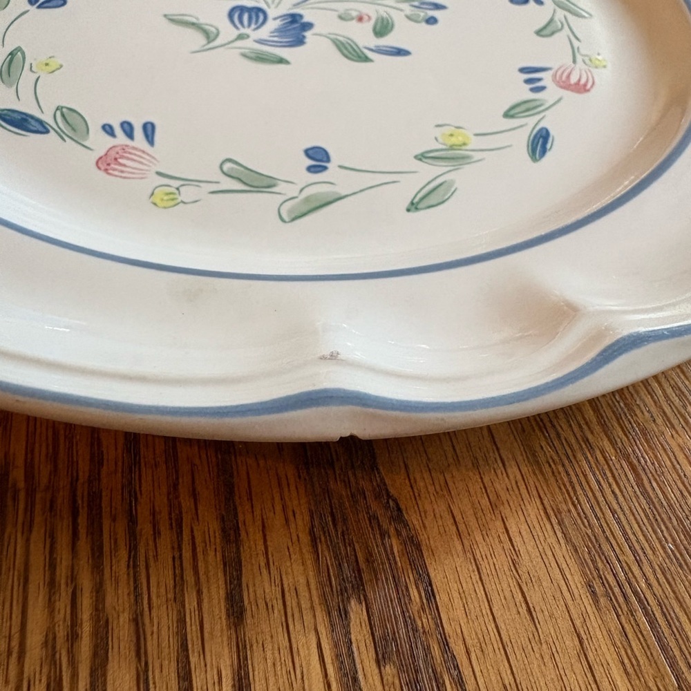 Hearthside- Floral Expressions- set of 2- scallop dinner plates-discontinued - Picture 10 of 14